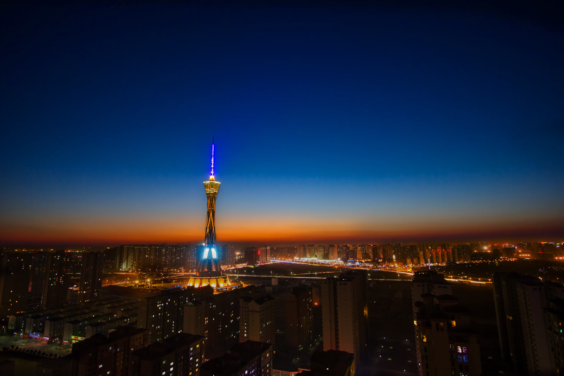 亚洲荣耀：泰国队大战俄罗斯，中场对决，泰国联赛